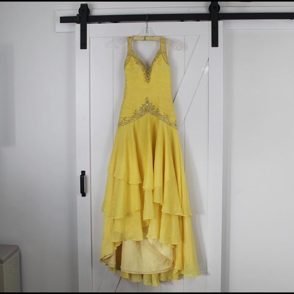 Yellow Prom Dress 💛